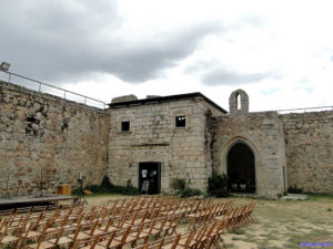 Patio de armas del Castillo de la Coracera