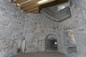 Sala de armas del Castillo de la Coracera