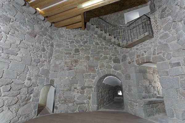 Sala de armas del Castillo de la Coracera